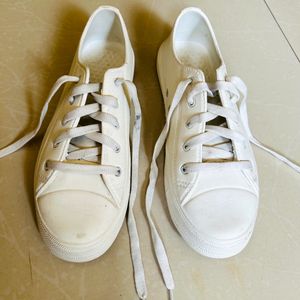 Zudio WHITE Shoes (UK 8)