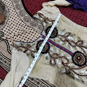 Silk Suit Set For Sale In Good Condition