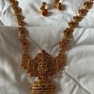 Temple Jewellery Set