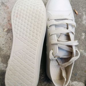 Waterproof White Sneaker For Women