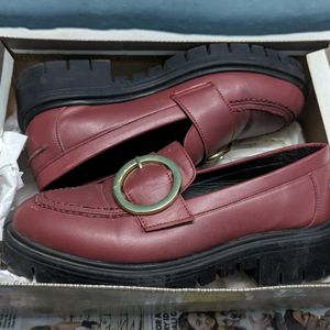 Round Buckle Detail Loafers