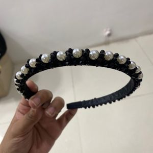 Beautiful Black Hairband With Pearls