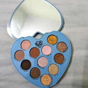 Kim Chi Chic Beauty Palette