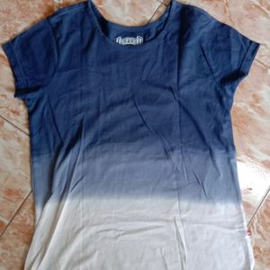 Women Blue & White Ombre Dyed Tshirt