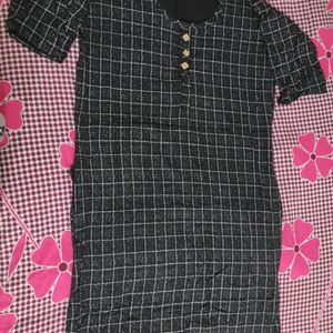 Women Checkered A-line Kurta...