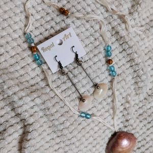 Real Seashells Necklace And Earrings Set..