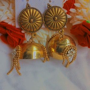 Beautiful Golden Colour Jhumka Earrings For Women