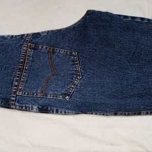 28 Bootcut Jeans