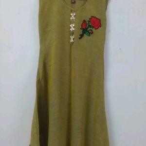 Trending Kutra With Rose Embroidery