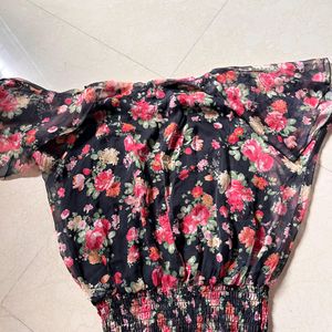 Very pretty Floral Crop Top