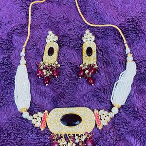 Pearl And Kundan Set