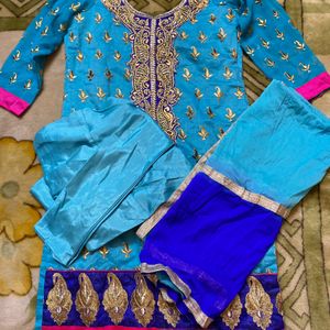 Festive Vibe With Beautiful Kurta Set