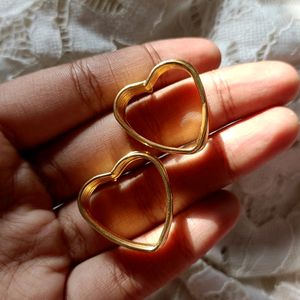 Heart Earrings ( Brand New)