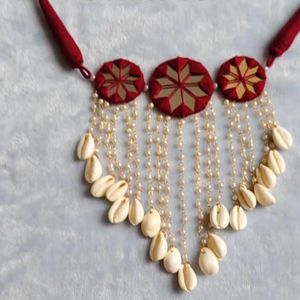 Misboota Necklace With Earrings