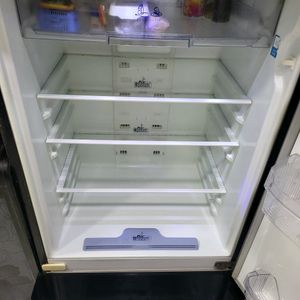 Whirpool Triple Door Fridge In Good Condition