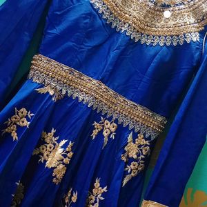 ✨ Beautiful Royal Blue Gown✨