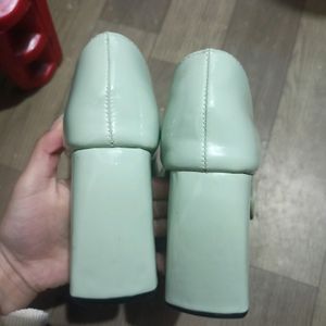 Mary Jane Pump Shoe