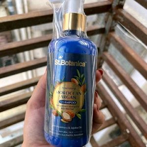 St Botanica Shampoo