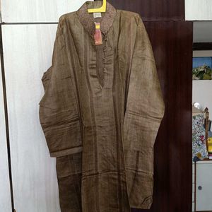 Akkriti Kurta