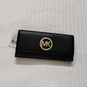 MICHAEL KORS Original Black Pebbled Leather Wallet