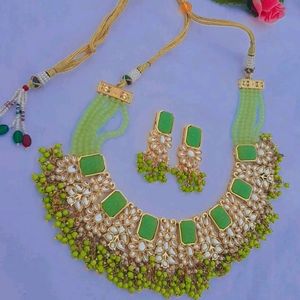 Gorgeous Mint Choker Set