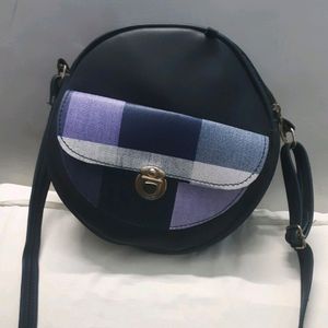 Beautiful Round Sling bag