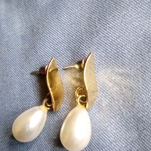 White Pearl Earrings