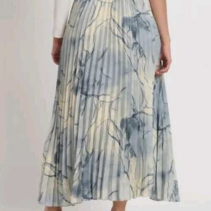 Pleated Skirt