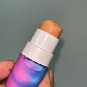 My Glamm Hd Foundation For Medium Skin Tone