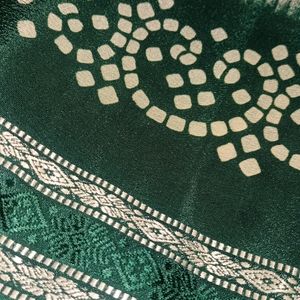 Saree With Green Border