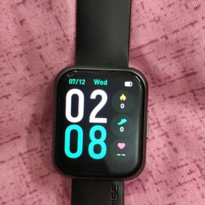 Noise Colorfit Ultra Smartwatch