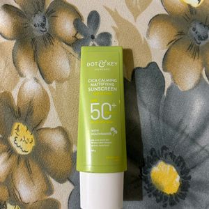 Cica Calming Mattifying Sunscreen