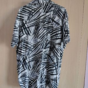 PRINTED MEN'S HALF SHIRT