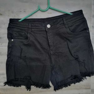 KRAUS Black Shorts