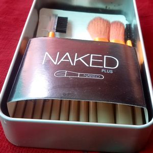 Naked Plus Make-up 12 Brush