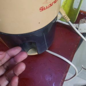 TVs supreme juicer/cutter....................