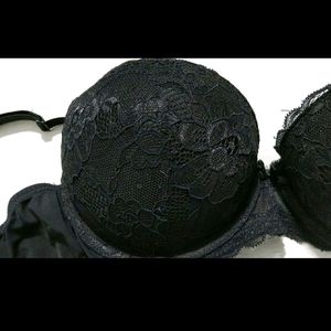 Padded Black Lacy Bra @ ₹59/-