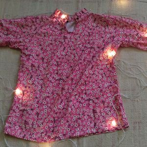 Pink Floral Top💗, NEW WITHOUT TAG, 30 Rs Off