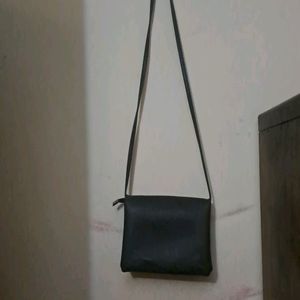 Sling bag Used But Still Look Good