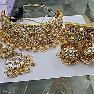 Necklace Earrings Mangtikka