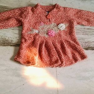 Woolen Top For 4-6 Year Girl