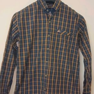 Mens shirt almost new size (S)