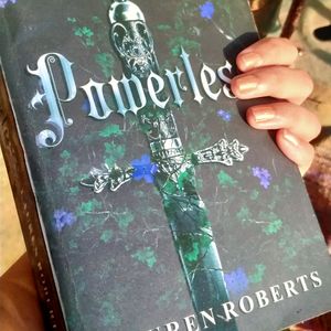 💜 POWERLESS 💜 by Lauren Roberts paperback