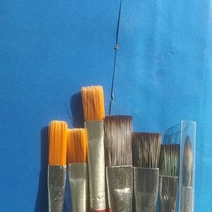 Different Sizes Of Paint Brush Available