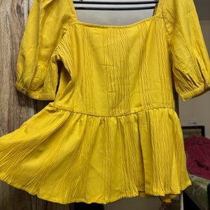 Yello Puffed Sleeves Peplum Top