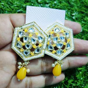 Yellow Studs