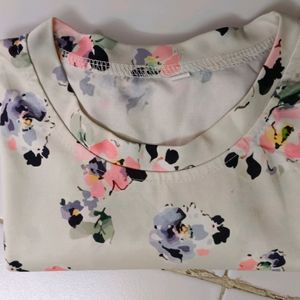 Beautiful Floral Tshirt For Women And Girls ✨