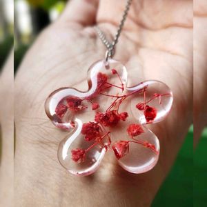 Aesthetic red pendant