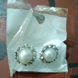 Earing Tops