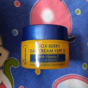 St.Botanica Goji Berry Day Cream+Spf 15 Vitamin